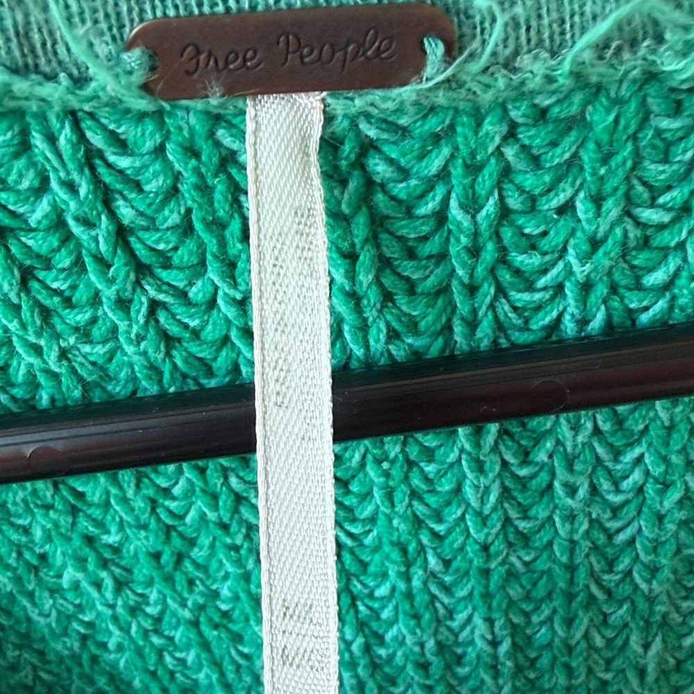 (278)Free People Relaxed V-Neck Sweater in Emerald Teal - Picture 2 of 4